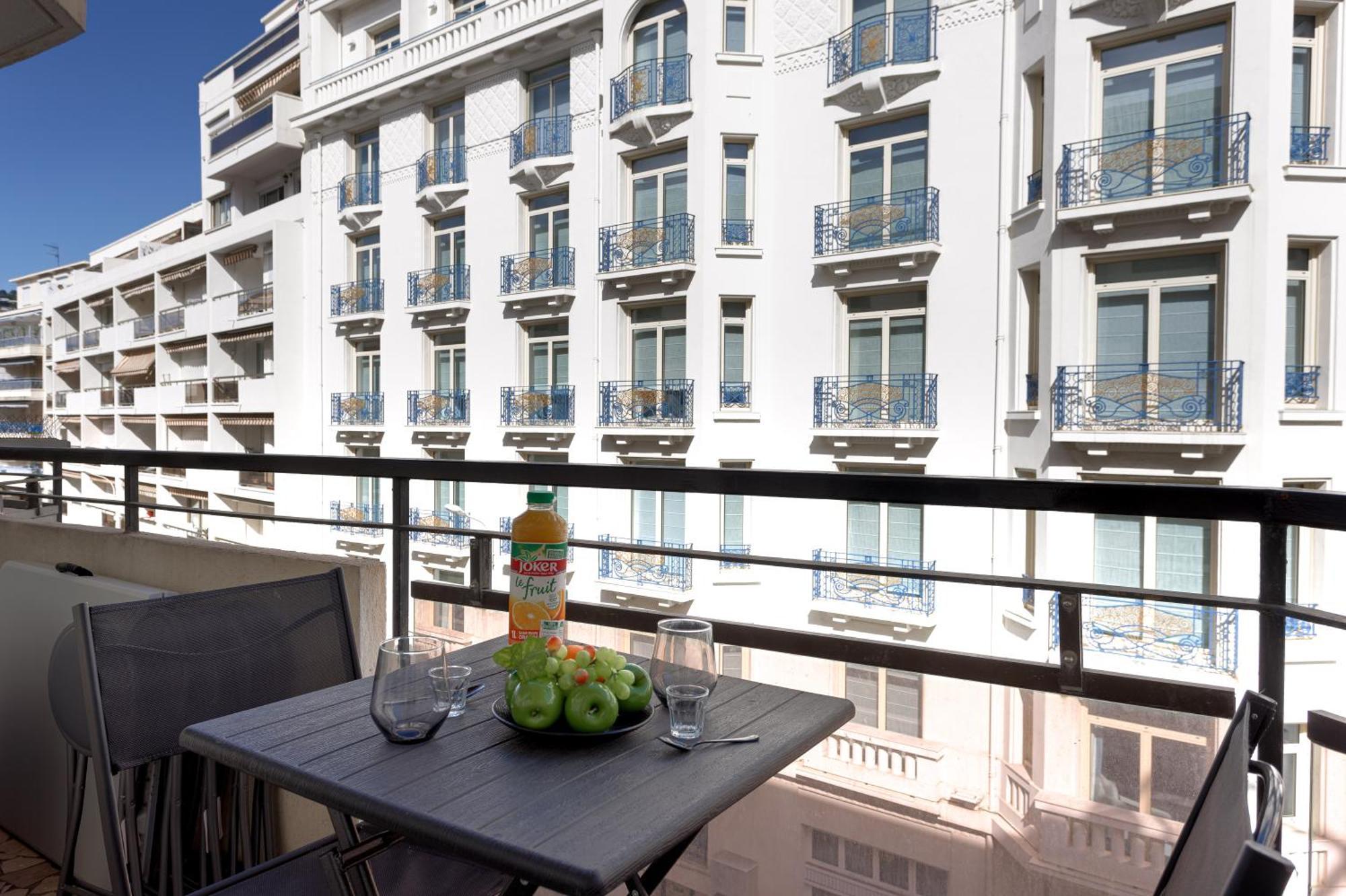 L'Unique Maubourg - Next Hotel Martinez - Terrasse Cannes Esterno foto